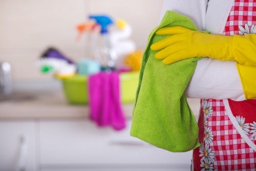 End of tenancy cleaning in a Hounslow residential flat